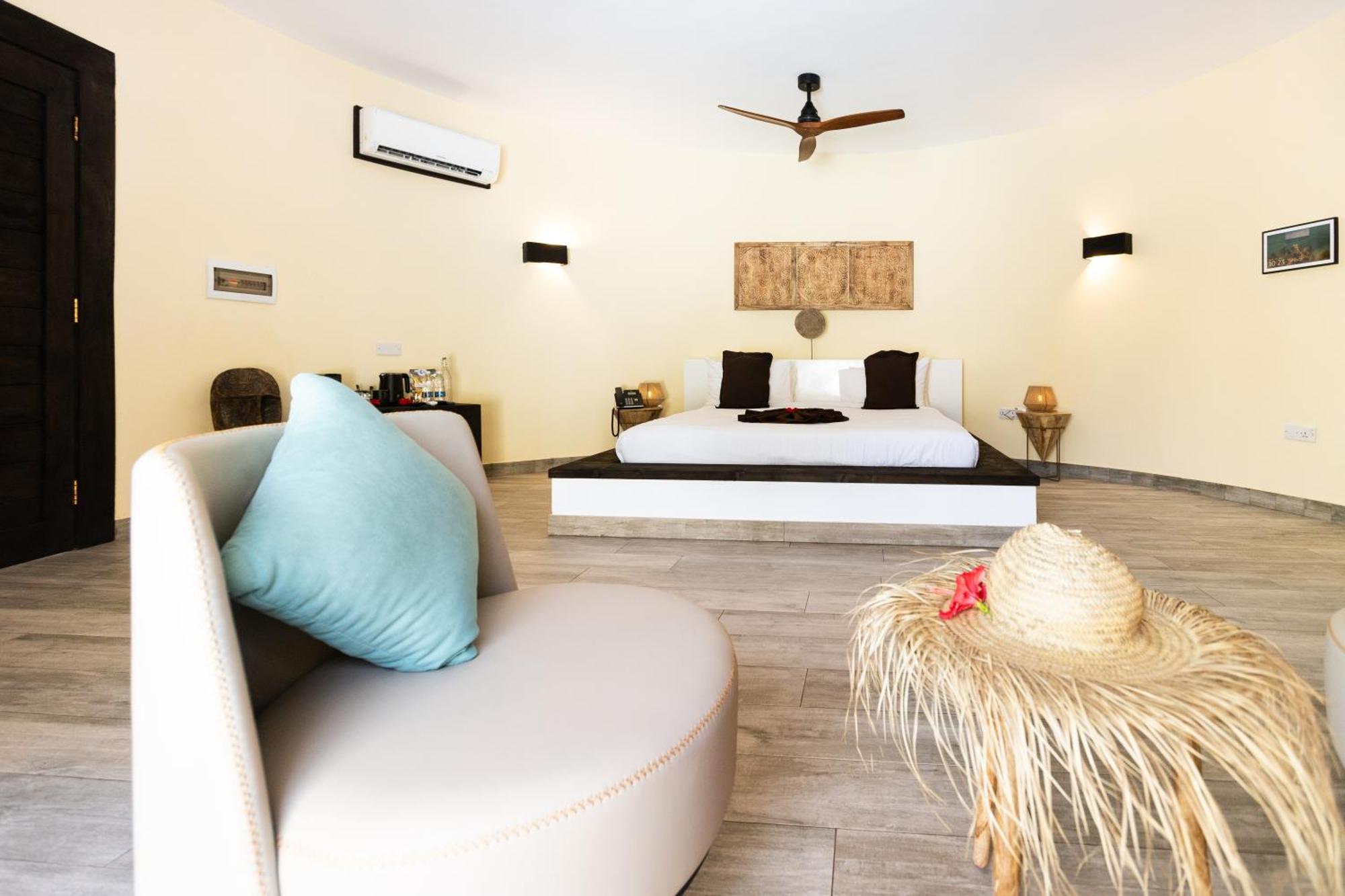 Blue Moon Resort Jambiani  Buitenkant foto
