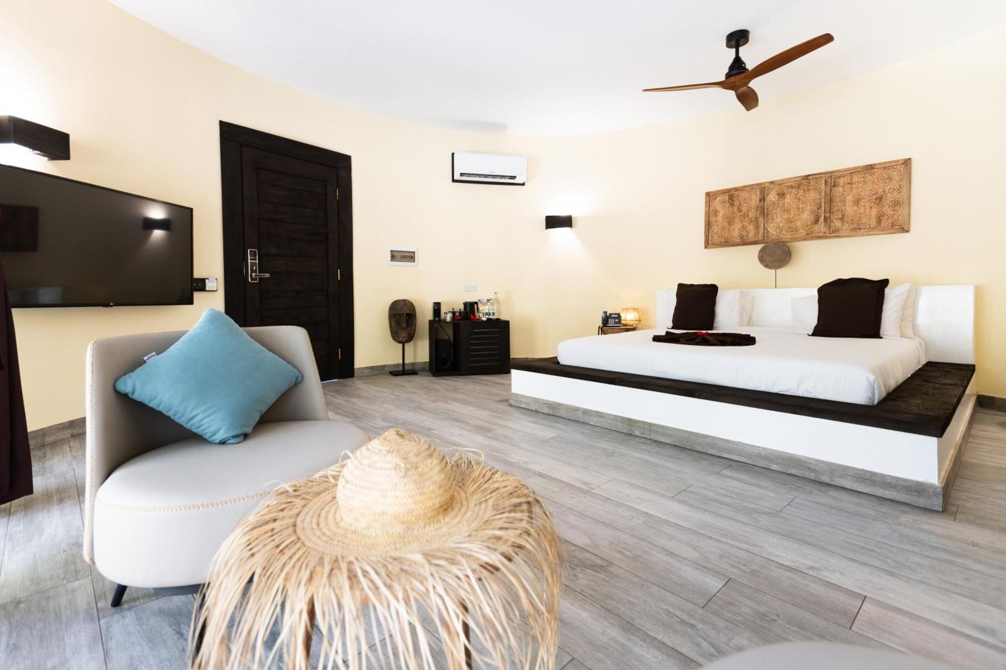 Blue Moon Resort Jambiani  Buitenkant foto